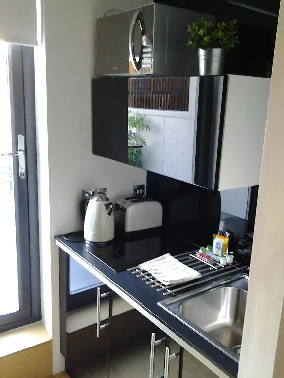 Ξενοδοχείο με διαμερίσματα Room Home Stay Λονδίνο